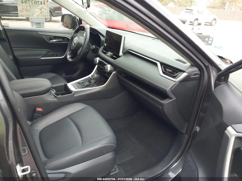 Toyota Rav4 * Hybrid* Xle Premium* , снимка 5 - Автомобили и джипове - 54022804