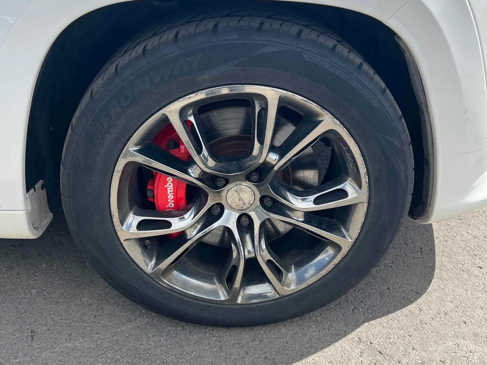 Jeep Grand cherokee SRT/6.4/AWD/УНИКАТ/FULL/1 СОБСТВЕНИК, снимка 7 - Автомобили и джипове - 54421836