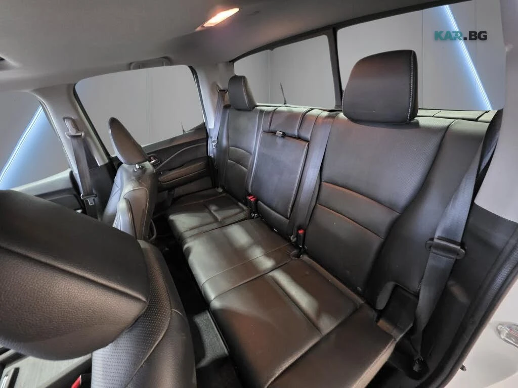 Honda Ridgeline Touring * AWD * АвтоКредит* (ЦЕНА ДО БГ), снимка 15 - Автомобили и джипове - 54642957