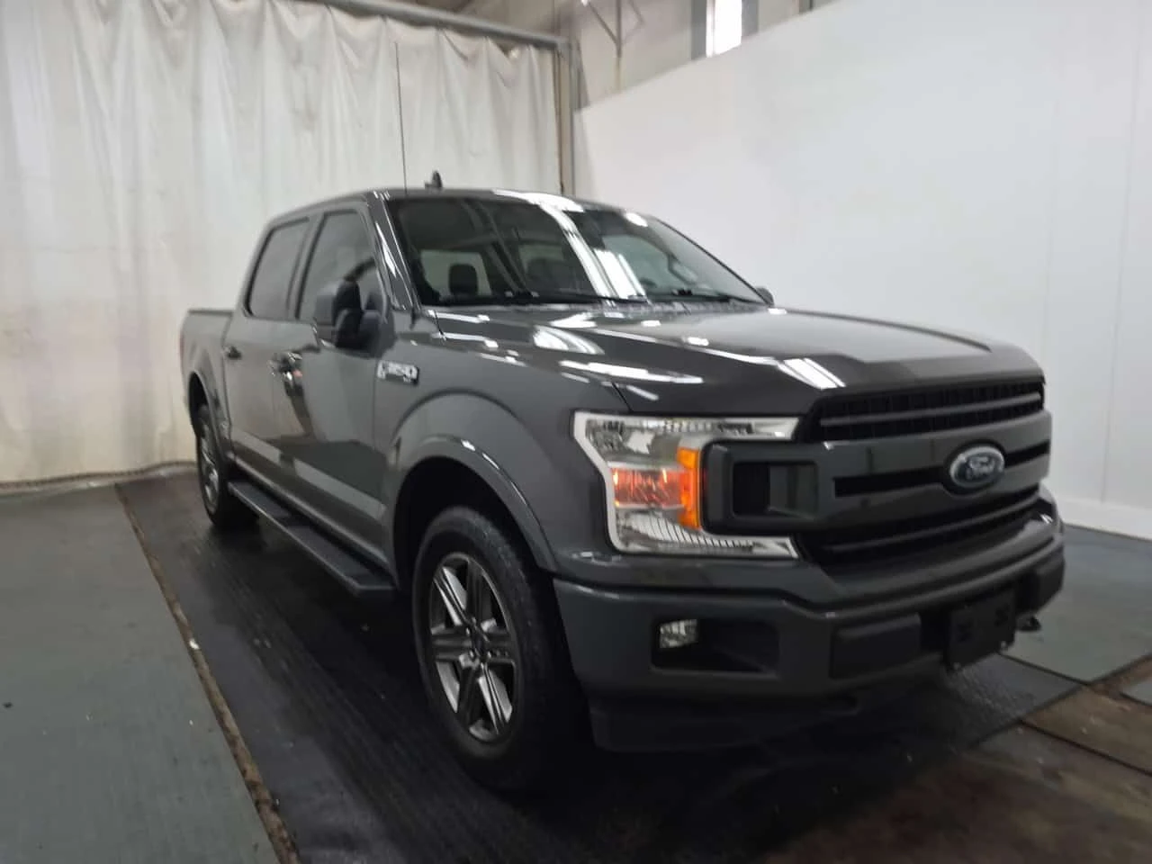 Ford F150 * XLT CREW CAB SHORT BED * CARFAX * ЦЕНА ДО БГ, снимка 2 - Автомобили и джипове - 54972889
