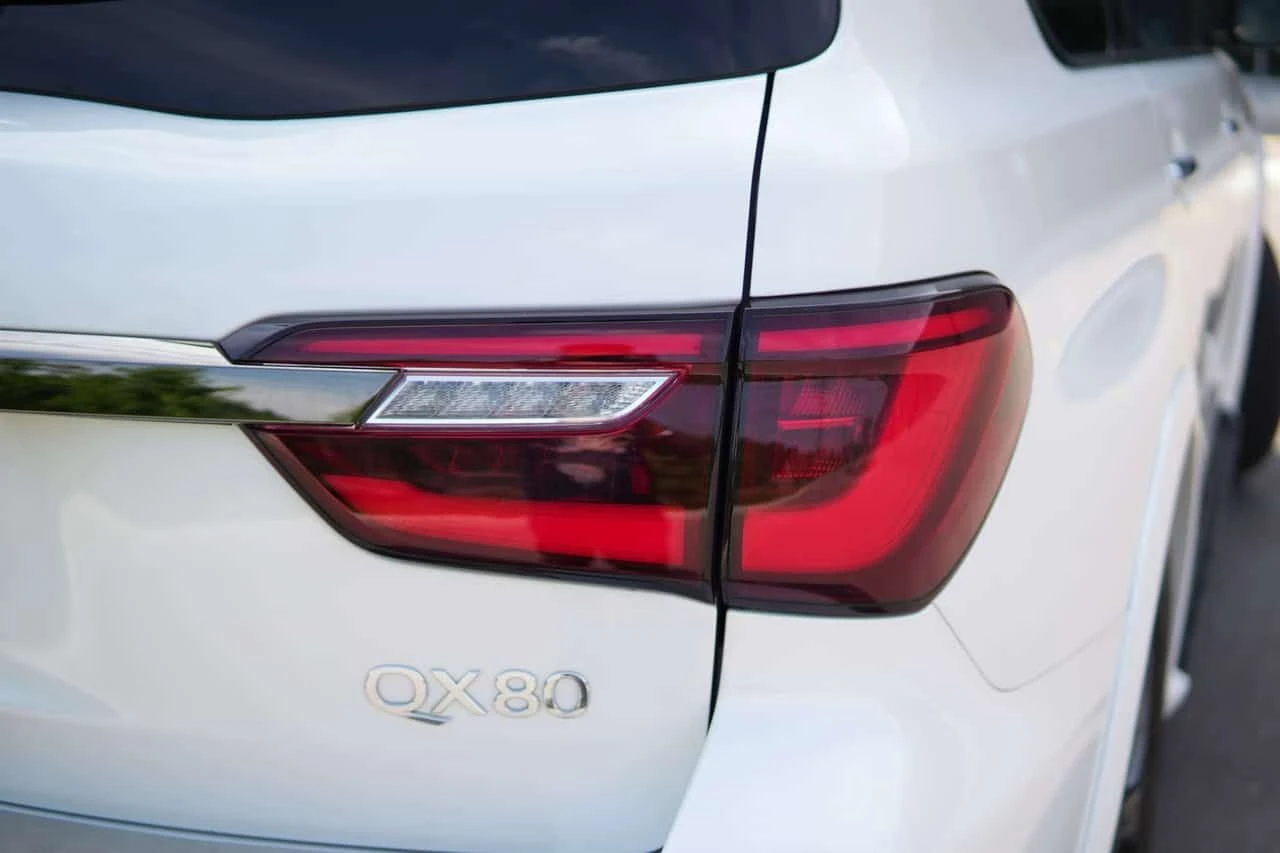 Infiniti QX80 LUXE/BOSE/360/DIS/, снимка 12 - Автомобили и джипове - 55118192