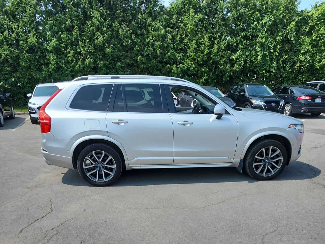 Volvo Xc90 * Momentum * АВТОКРЕДИТ БЕЗ ПЪРВОНАЧАЛНА ВНОСКА* , снимка 3 - Автомобили и джипове - 55477269