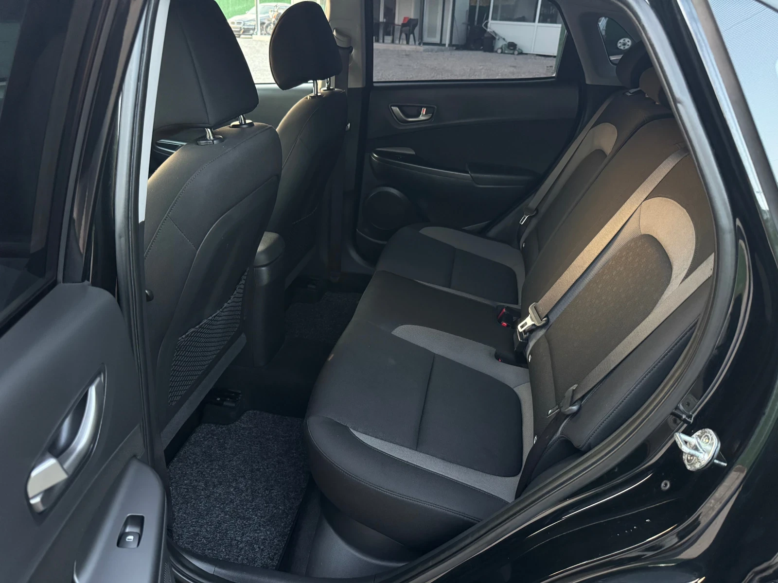 Hyundai Kona Автомат, Дистроник, Keyless, 2019g, снимка 10 - Автомобили и джипове - 55881593