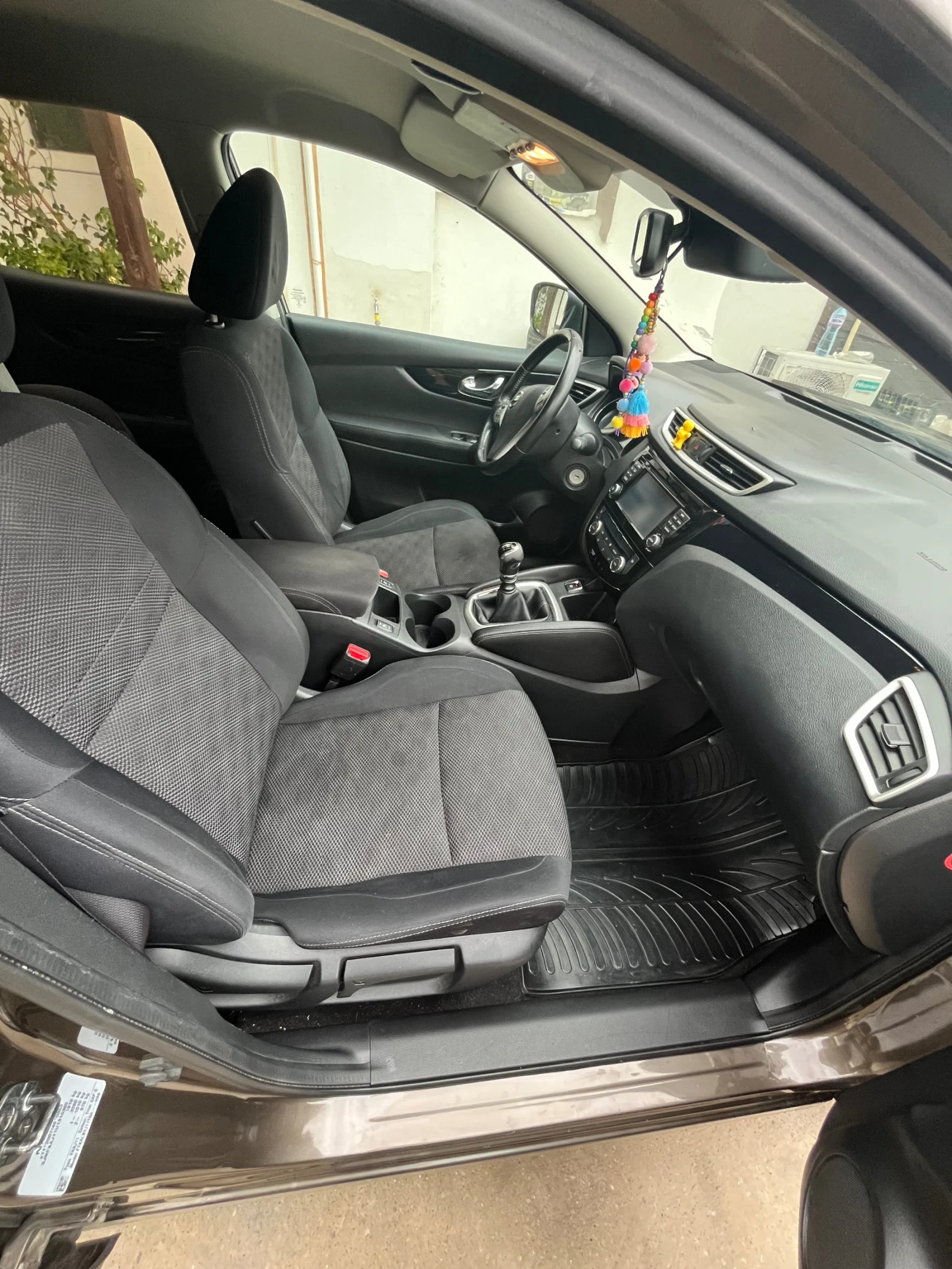Nissan Qashqai, снимка 10 - Автомобили и джипове - 56449237