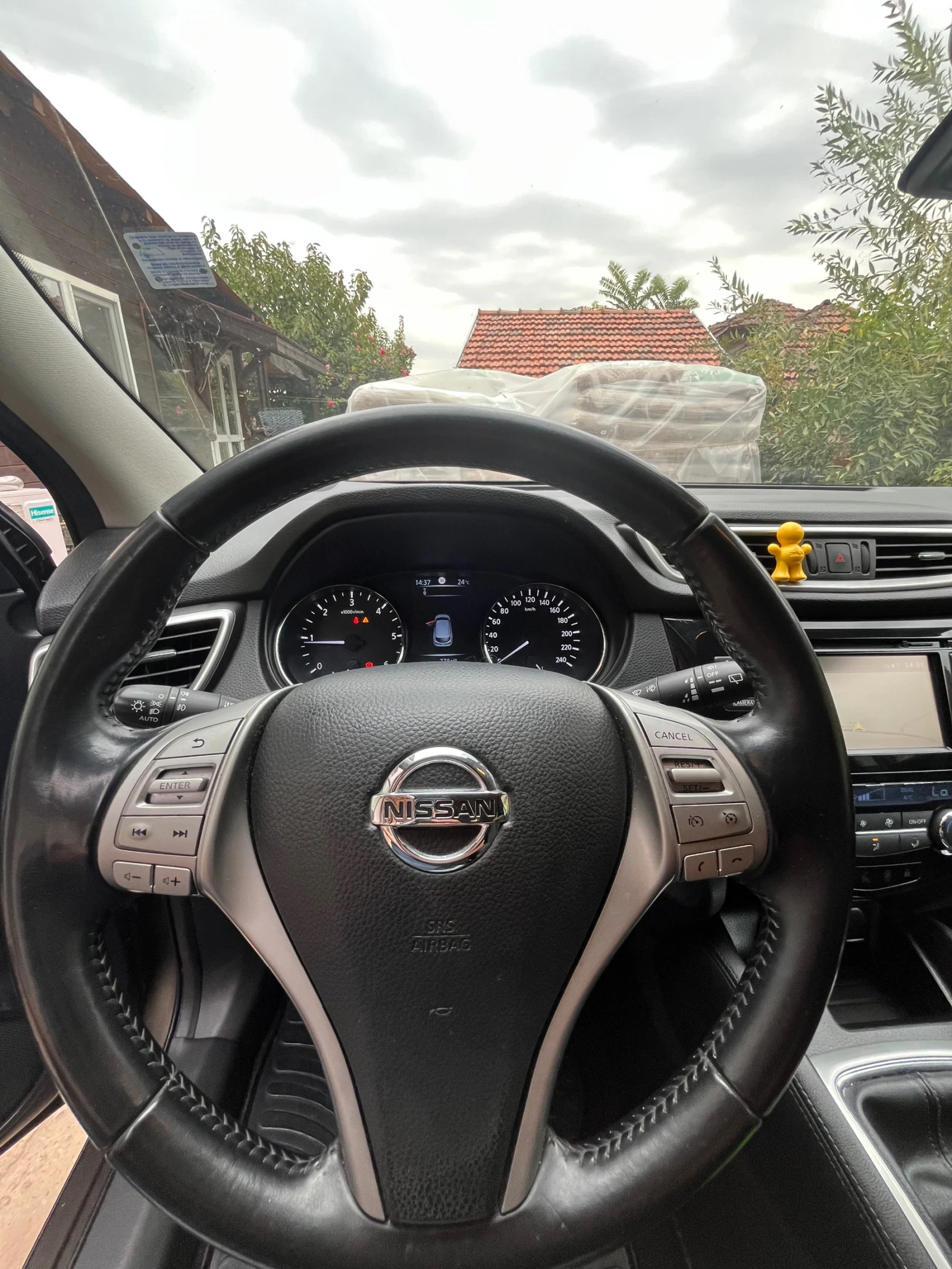 Nissan Qashqai, снимка 13 - Автомобили и джипове - 56449237