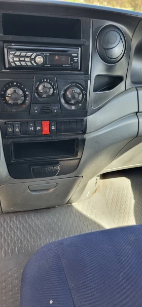 Iveco Daily Iveco 35C12 КЛИМАТИК  В-категория | Auto.bg — изображение 8