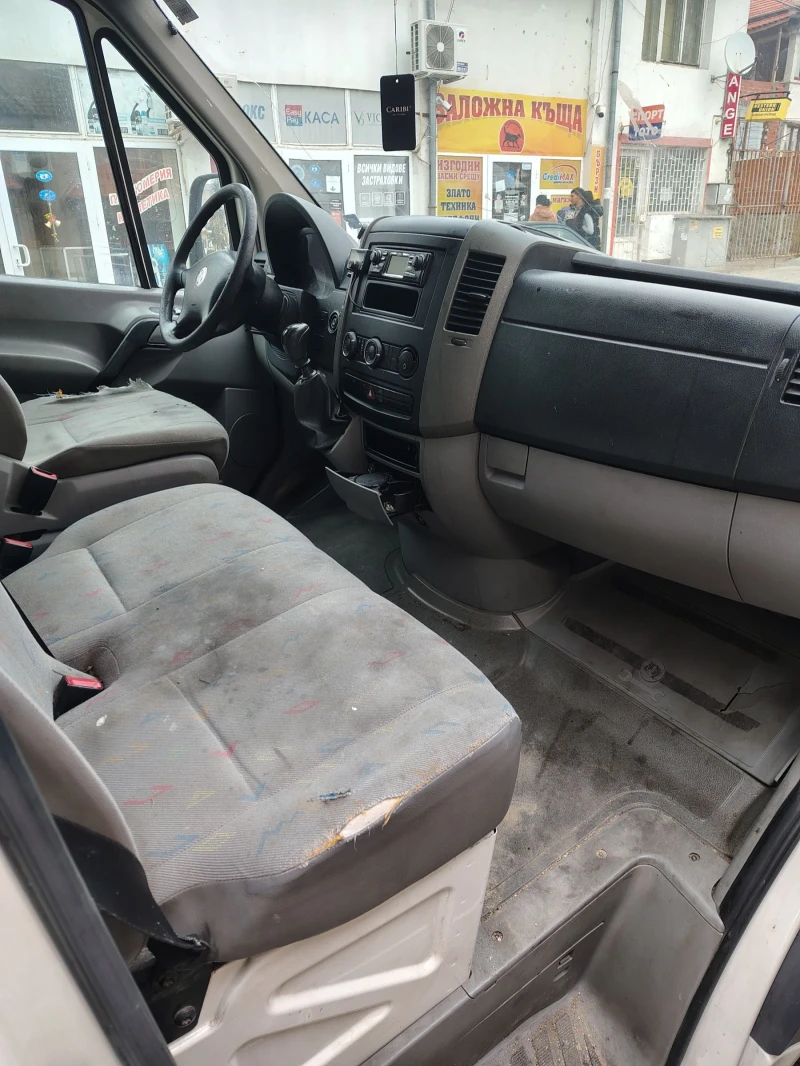 VW Crafter 2.5 TDI -5 врати, снимка 5 - Бусове и автобуси - 52998820