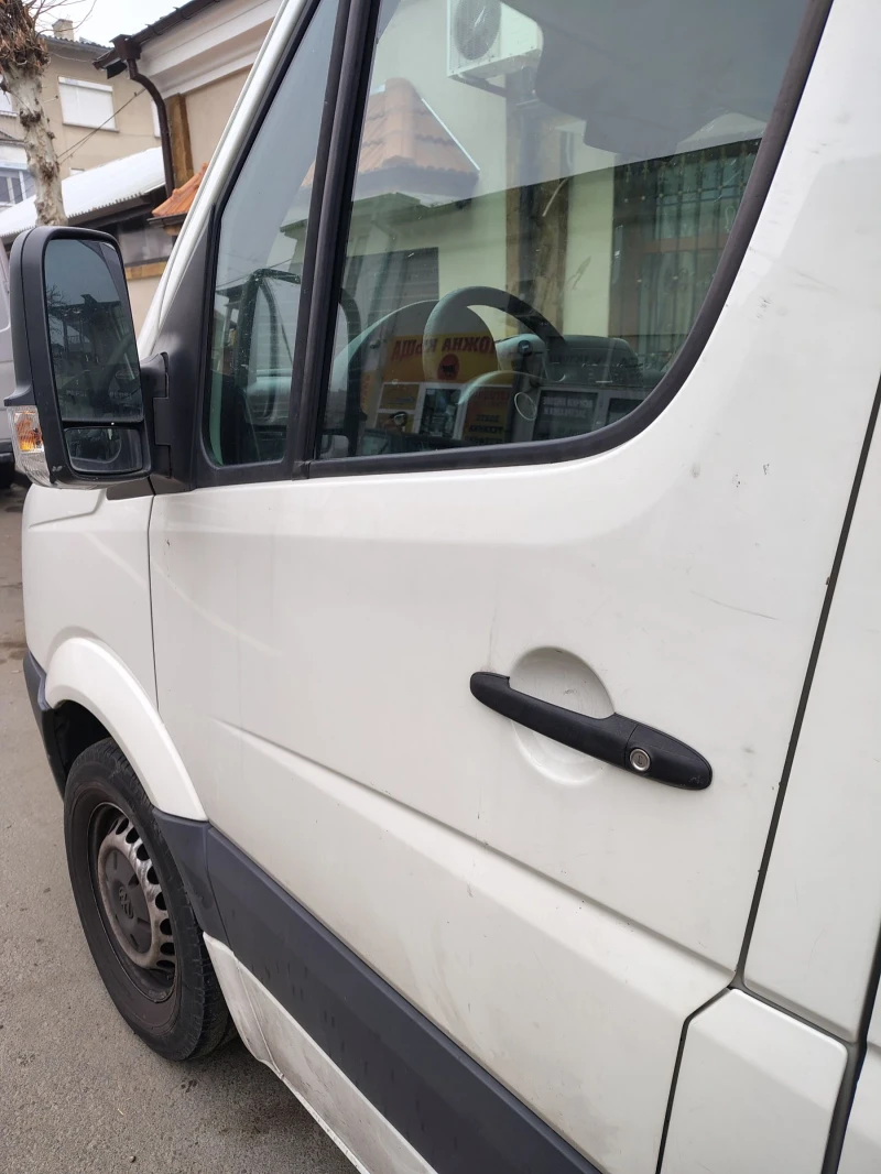 VW Crafter 2.5 TDI -5 врати, снимка 7 - Бусове и автобуси - 52998820