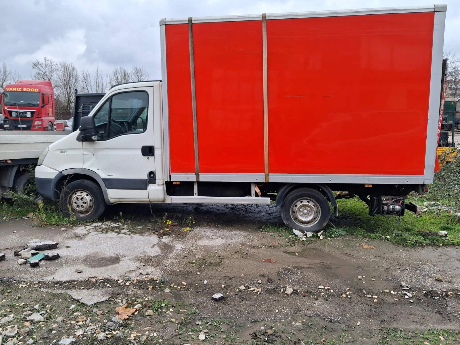 Iveco 35s13 Падащ борд - изображение 4