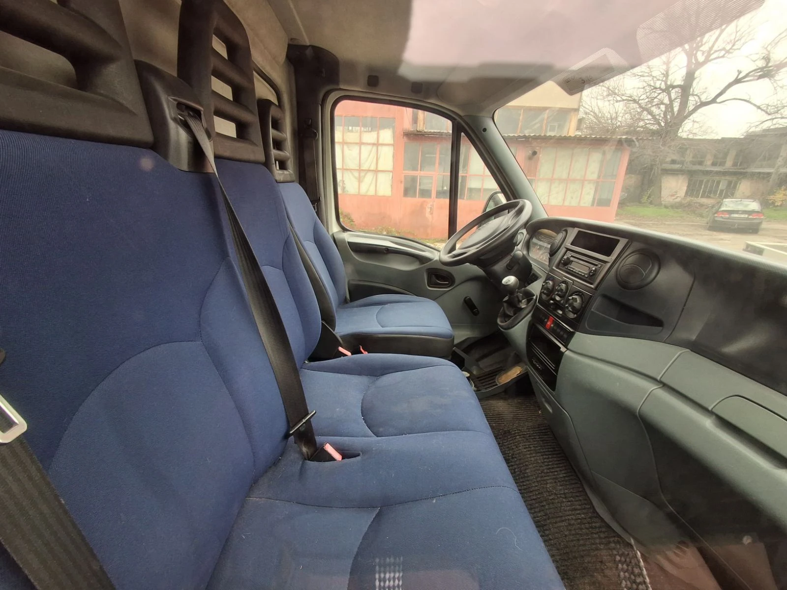 Iveco 35s13 Падащ борд - изображение 10