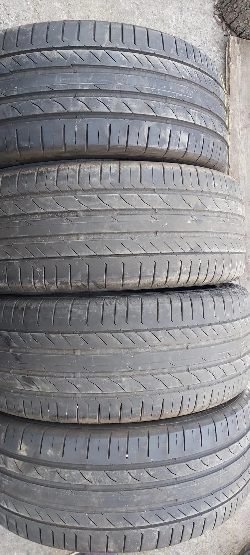 Гуми Летни 245/45R19, снимка 1 - Гуми и джанти - 32913641