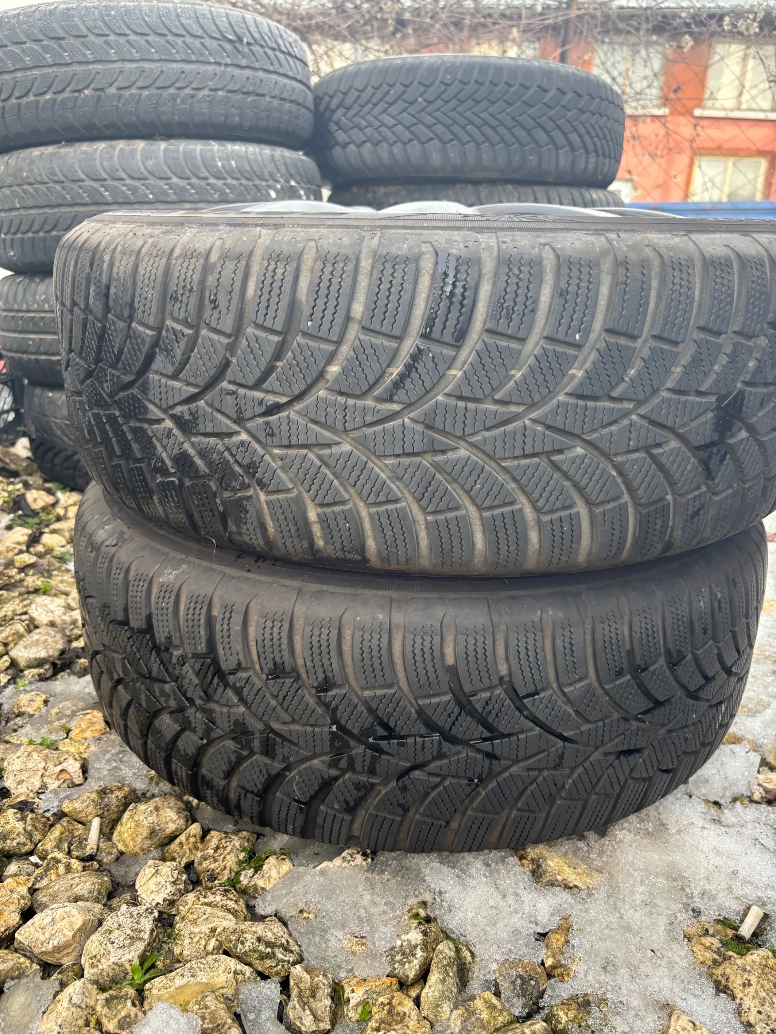 ���� � ������ 205/60R16 �� Dacia Sandero | Mobile.bg � ����������� 5