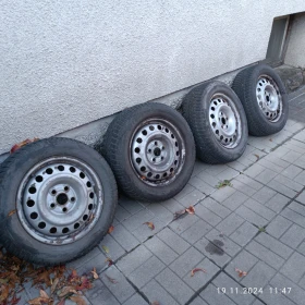        215/55R16  VW