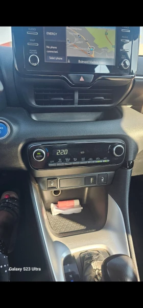 Toyota Yaris КАПАРИРАНА, снимка 11