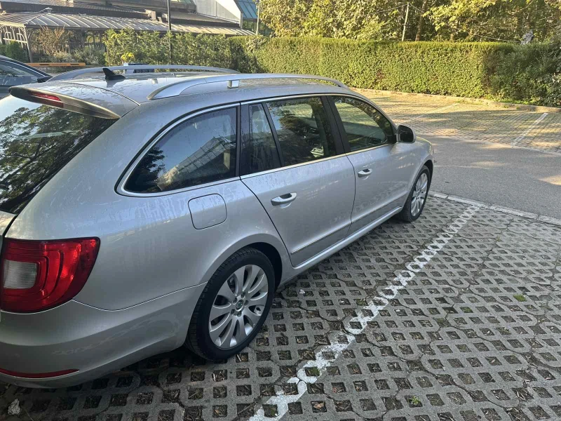 Skoda Superb, снимка 7 - Автомобили и джипове - 47501458