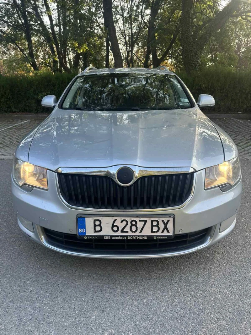 Skoda Superb, снимка 3 - Автомобили и джипове - 47349398