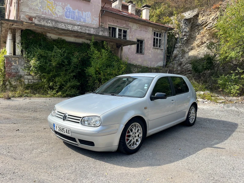 VW Golf, снимка 1 - Автомобили и джипове - 47397978