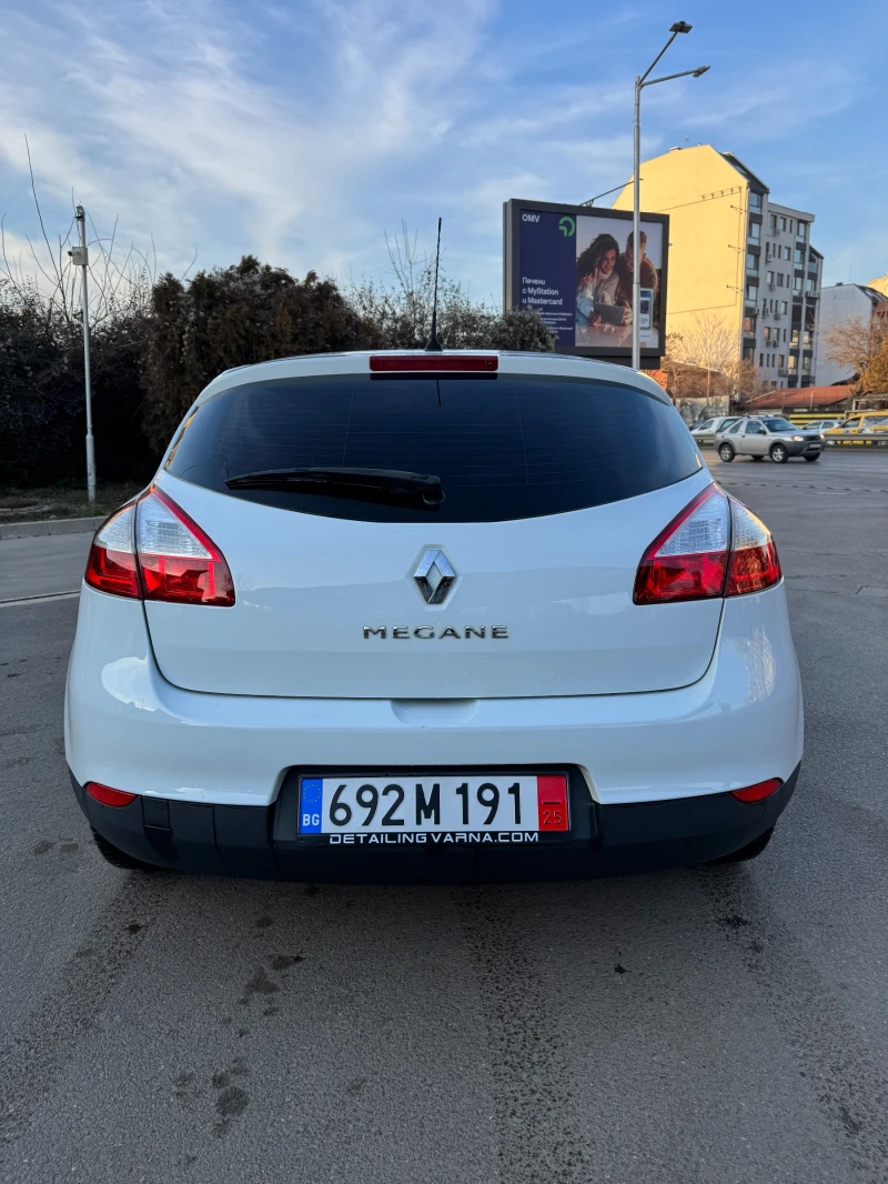 Renault Megane 1.6i, снимка 2 - Автомобили и джипове - 48871137