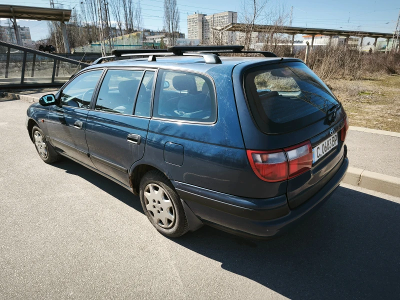 Toyota Carina 2.0, снимка 3 - Автомобили и джипове - 49401276