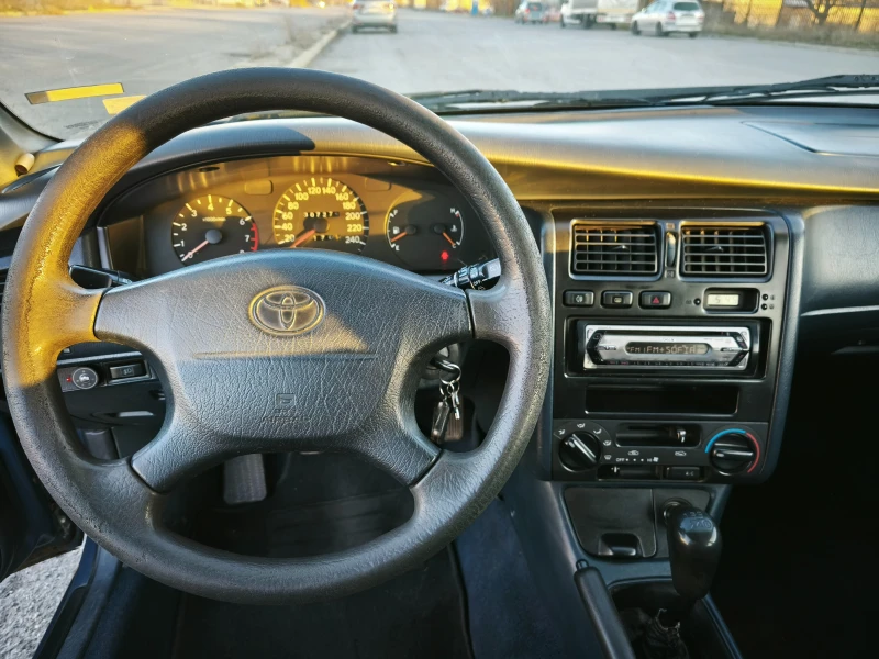 Toyota Carina 2.0, снимка 6 - Автомобили и джипове - 49401276