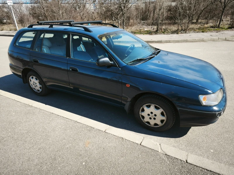 Toyota Carina 2.0, снимка 1 - Автомобили и джипове - 49401276