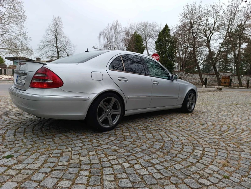 Mercedes-Benz E 270, снимка 4 - Автомобили и джипове - 49625593