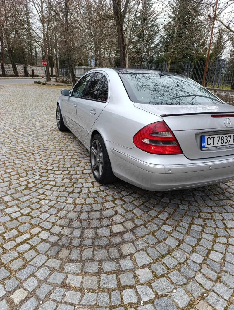 Mercedes-Benz E 270, снимка 2 - Автомобили и джипове - 49625593