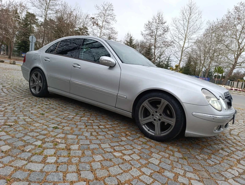 Mercedes-Benz E 270, снимка 5 - Автомобили и джипове - 49625593