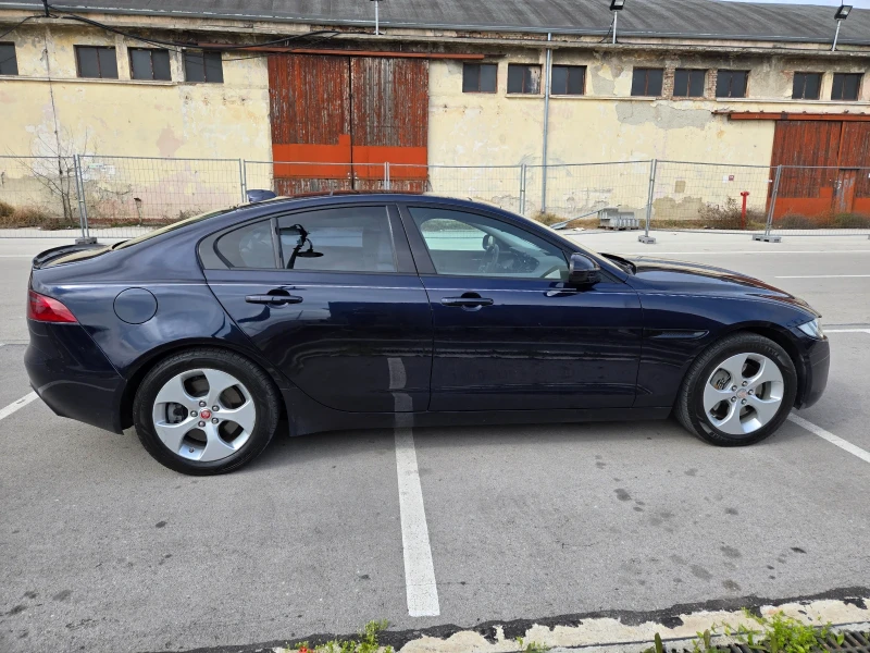 Jaguar XE 25t, снимка 4 - Автомобили и джипове - 49896634