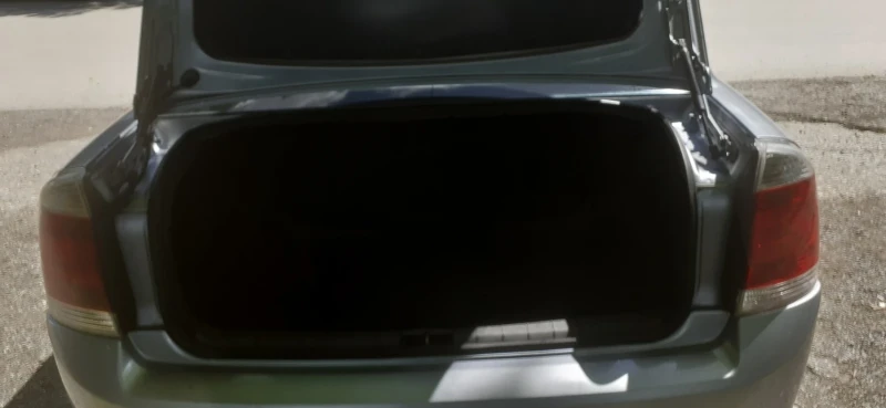 Opel Vectra 1.8 бензин 140к.с, снимка 13 - Автомобили и джипове - 52324186