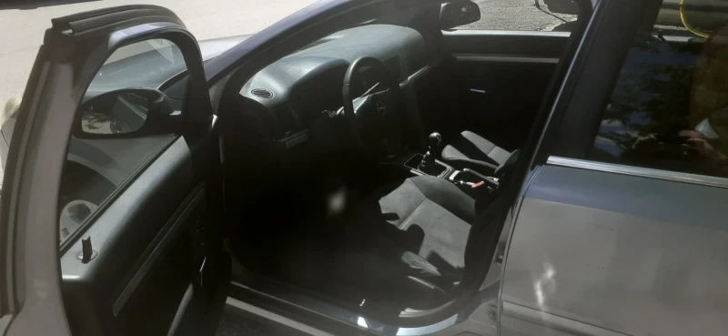 Opel Vectra 1.8 бензин 140к.с, снимка 10 - Автомобили и джипове - 52324186