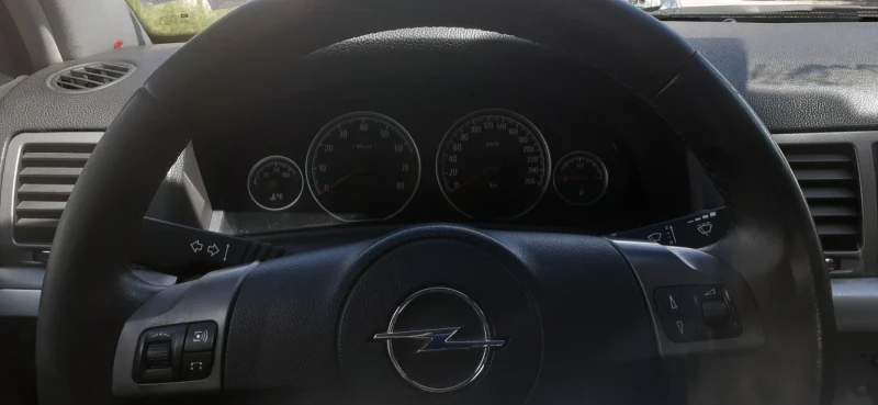 Opel Vectra 1.8 бензин 140к.с, снимка 7 - Автомобили и джипове - 52324186
