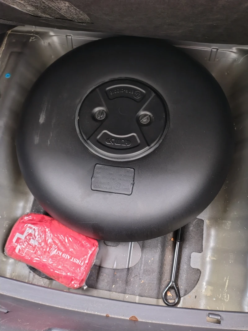 Hyundai Ioniq, снимка 16 - Автомобили и джипове - 51646615