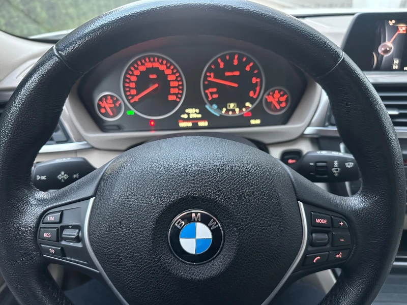 BMW 320 2.0d Xdrive LUXURY NEW, снимка 13 - Автомобили и джипове - 52382854
