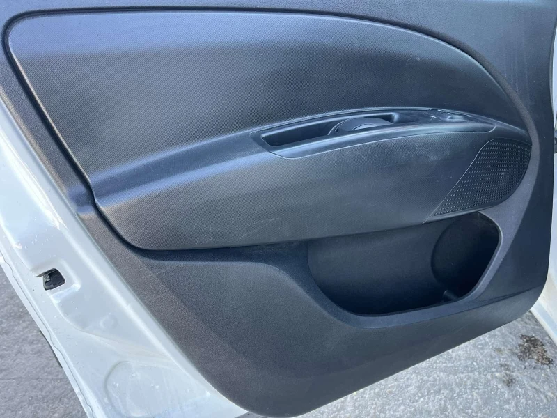 Opel Combo 1.3, снимка 9 - Автомобили и джипове - 53180531