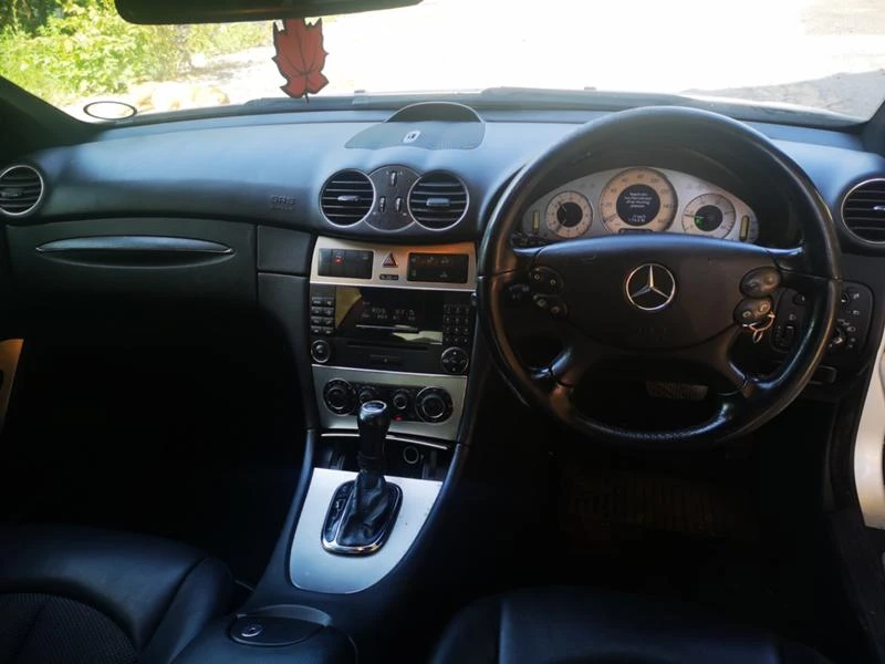 Mercedes-Benz CLK 220 cdi, снимка 15 - Автомобили и джипове - 47699937