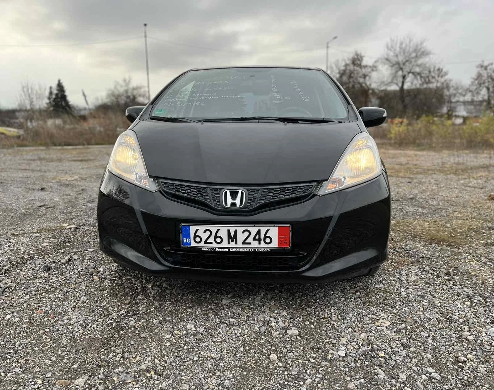 Honda Jazz 1.4 АВТОМАТ - изображение 3