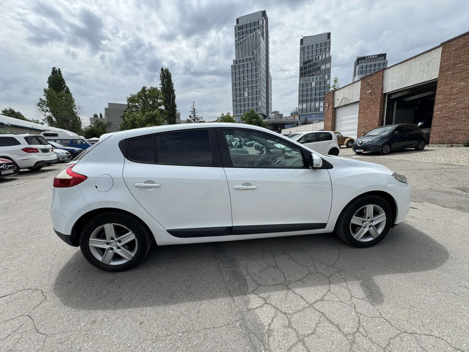 Renault Megane 1.6i - изображение 3