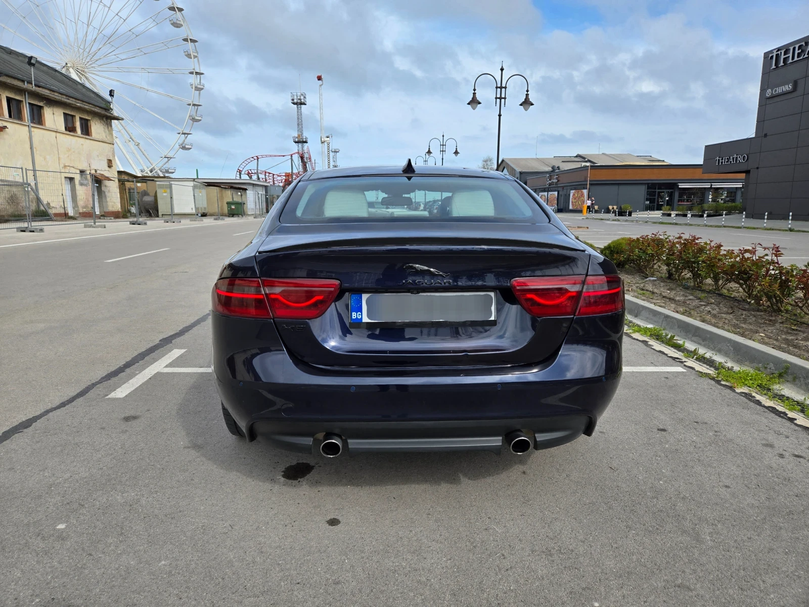 Jaguar XE 25t - изображение 6