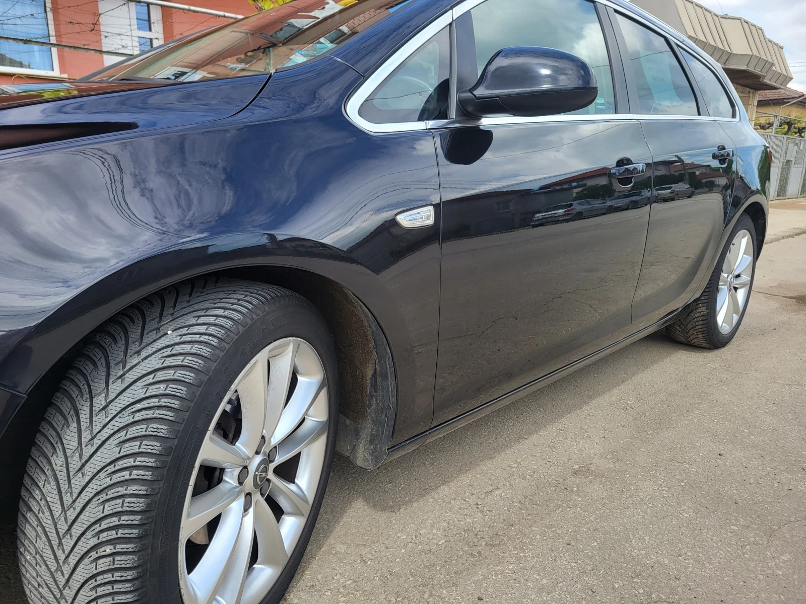 Opel Astra Sport tourer combi cosmo - изображение 6