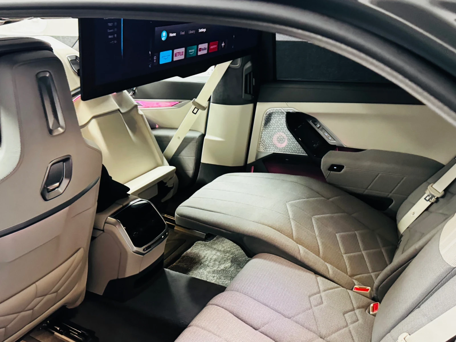 BMW i7 Xdrive60 Individual  | Mobile.bg   15