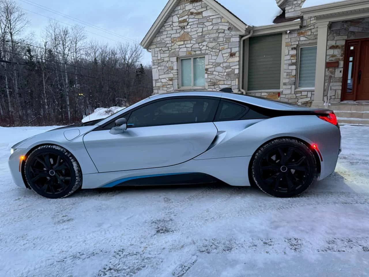 BMW i8  CARFAX /CAMERA/ ПОДГРЕВИ, снимка 6 - Автомобили и джипове - 53818051