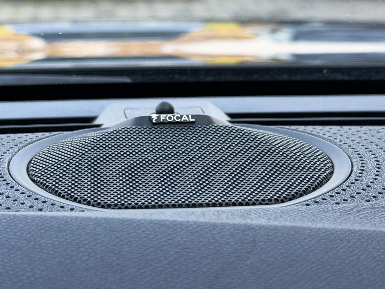 Peugeot 408 1.6 PHEV/224HP/GT/FOCAL/LEATHER/360/172h, снимка 12 - Автомобили и джипове - 53947219