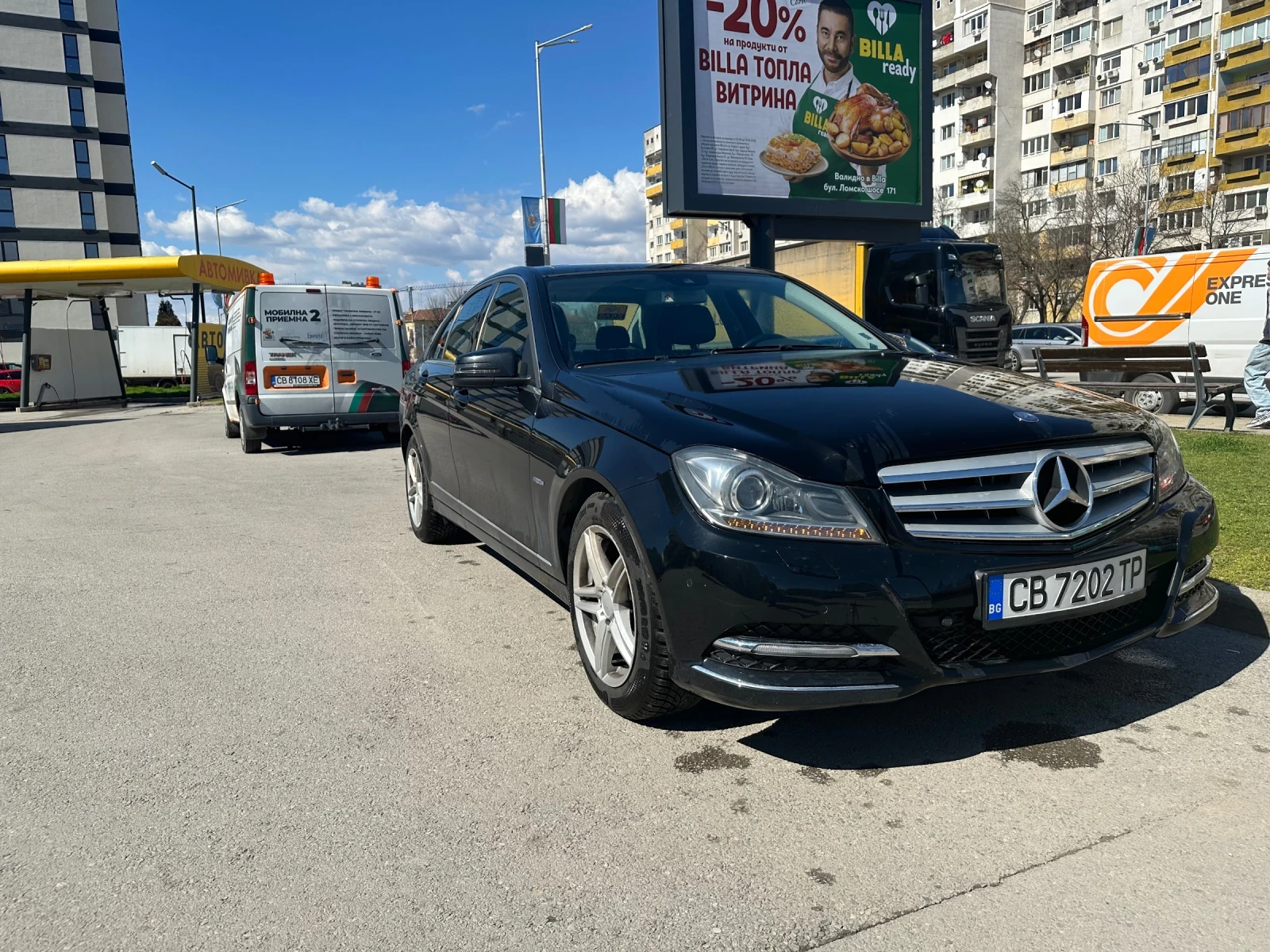 Mercedes-Benz C 200, снимка 4 - Автомобили и джипове - 54098606