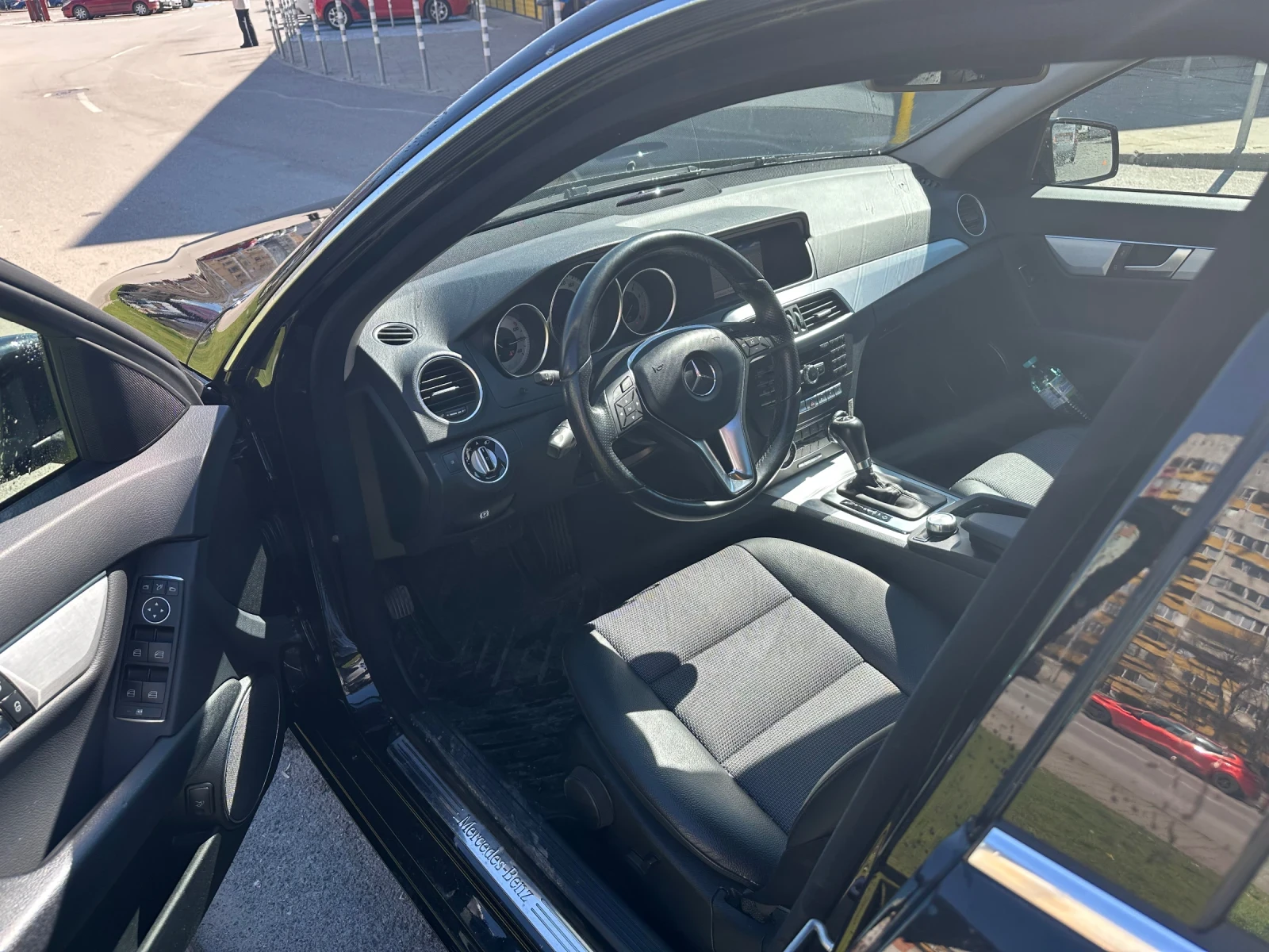 Mercedes-Benz C 200, снимка 8 - Автомобили и джипове - 54098606