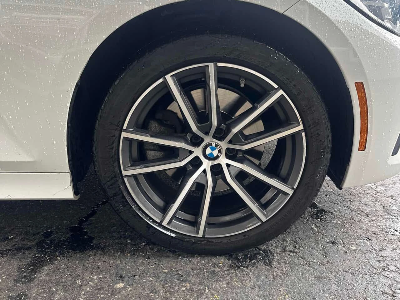 BMW 330 i xDrive/CARFAX/ШИБИДАХ/ПОДГРЕВИ, снимка 6 - Автомобили и джипове - 54172755