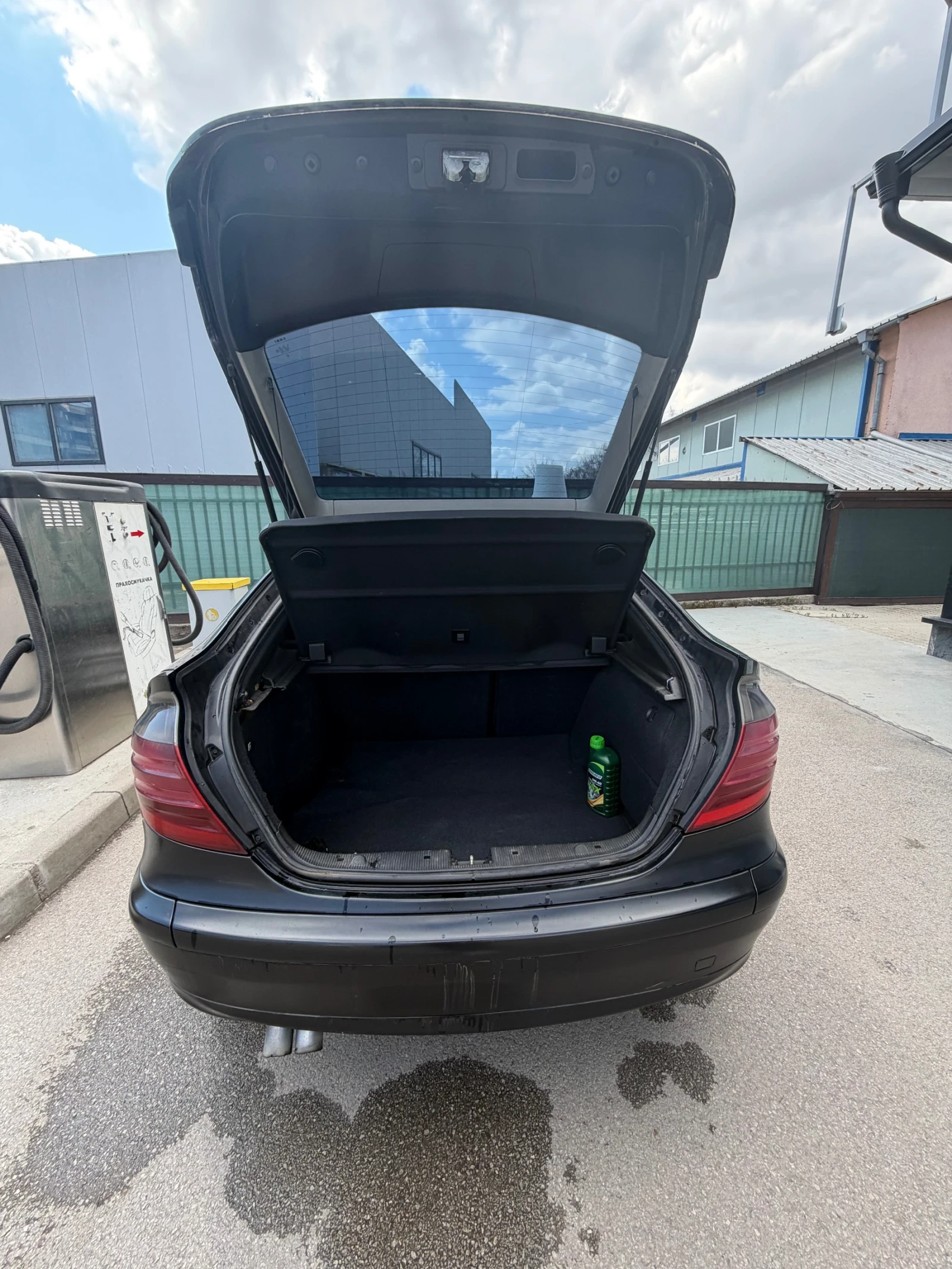 Mercedes-Benz C 220, снимка 2 - Автомобили и джипове - 54235225