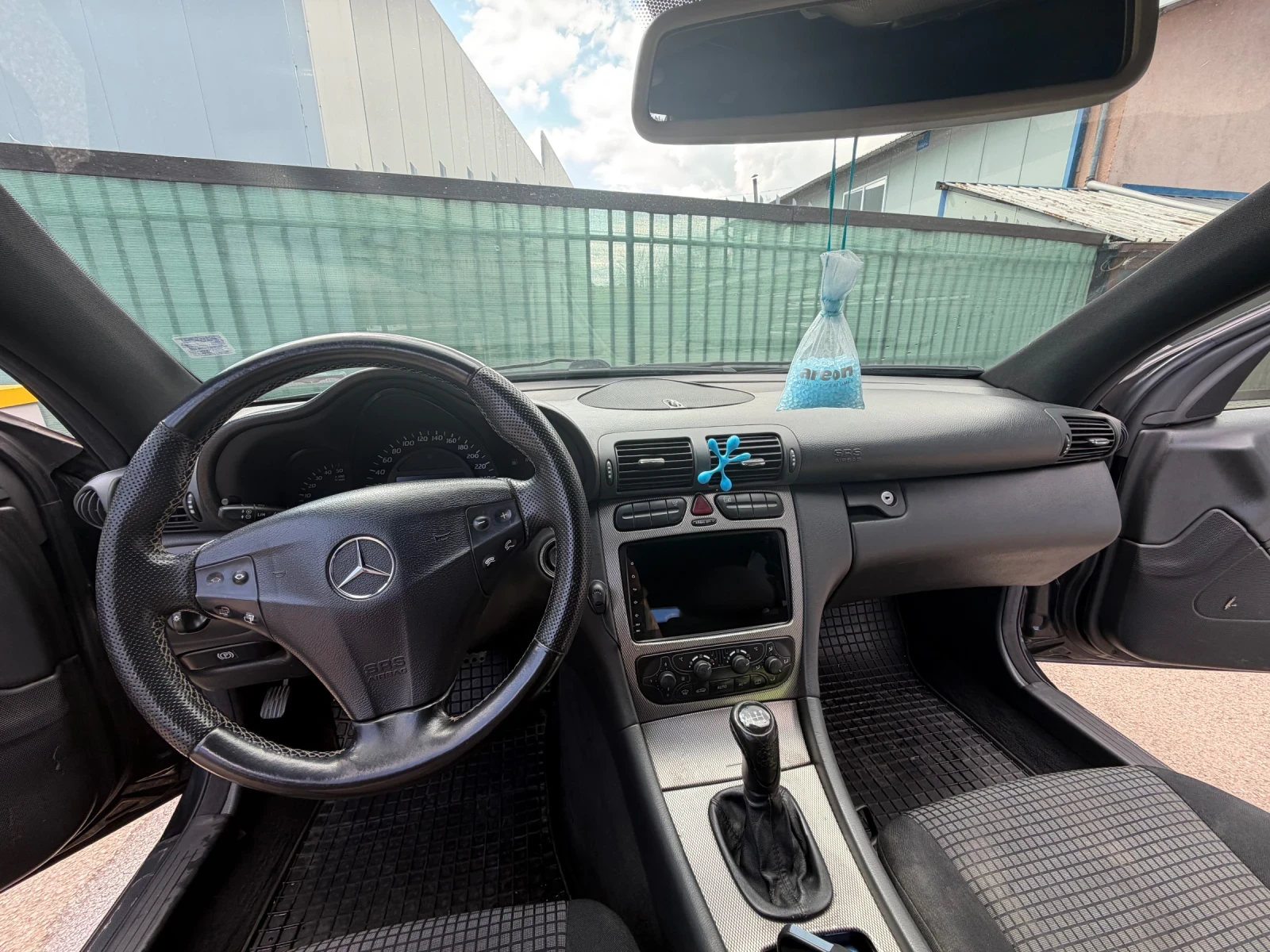 Mercedes-Benz C 220, снимка 13 - Автомобили и джипове - 54235225