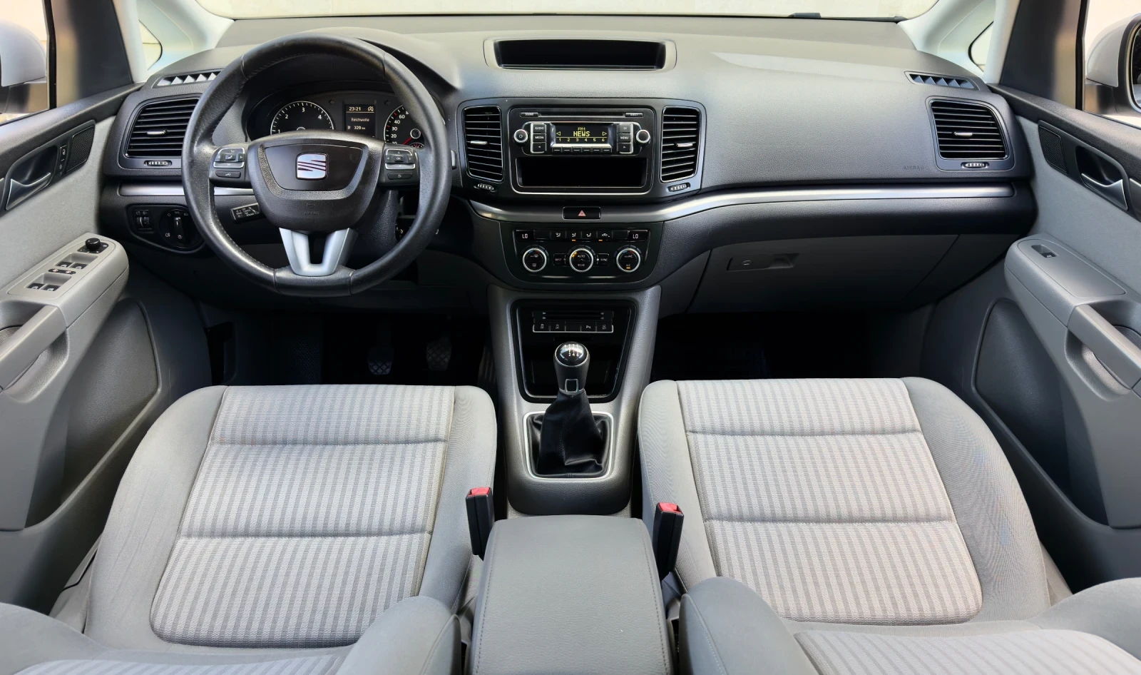 Seat Alhambra 2.0TDi 7местен* EURO 5, снимка 10 - Автомобили и джипове - 54299751