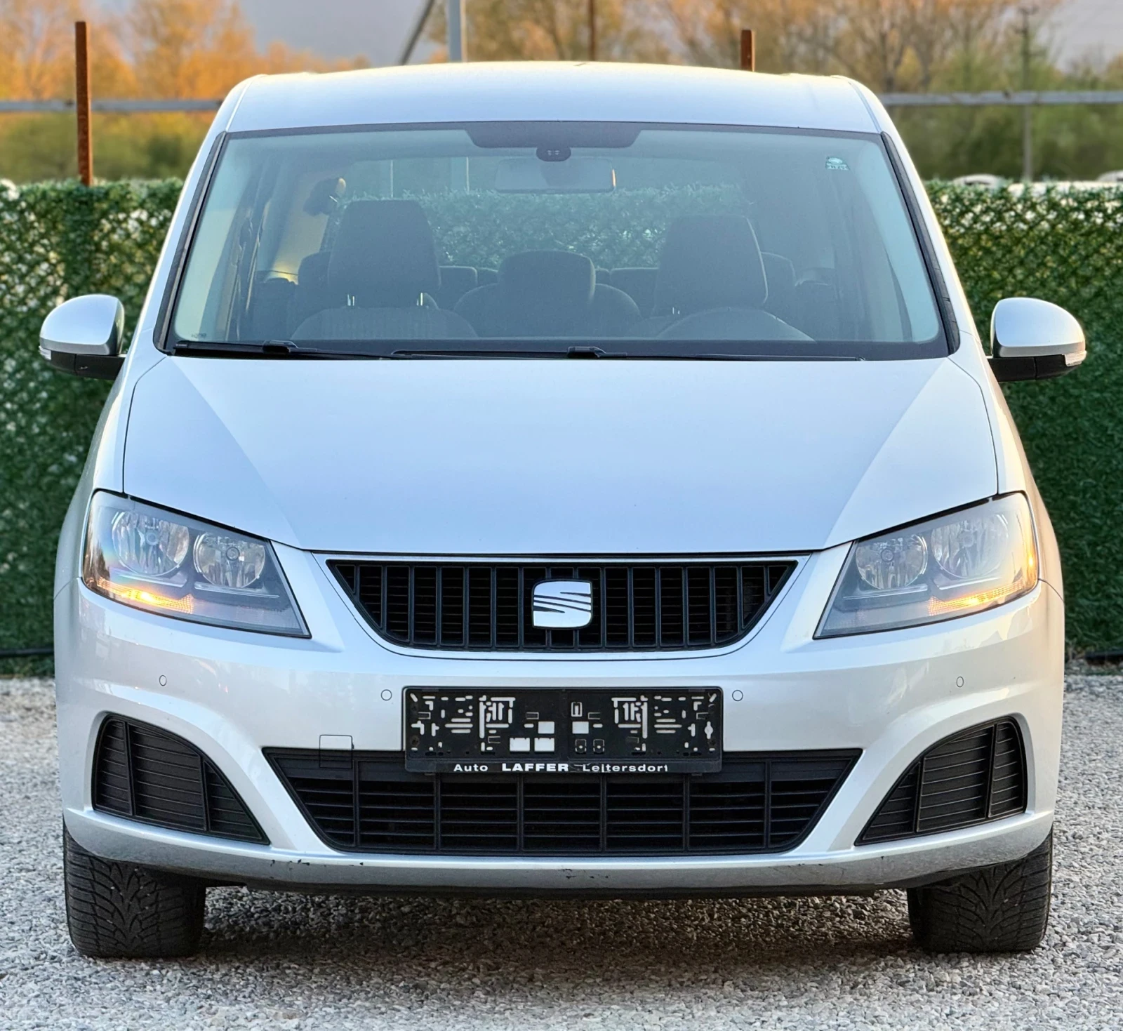 Seat Alhambra 2.0TDi 7местен* EURO 5, снимка 2 - Автомобили и джипове - 54299751